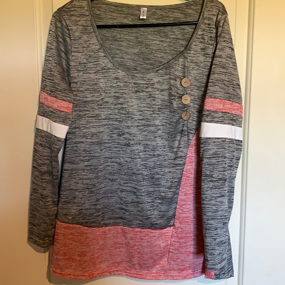 New without tags long sleeve shirt